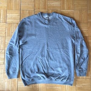 GAP Gray Crew Neck Sweatshirt - L